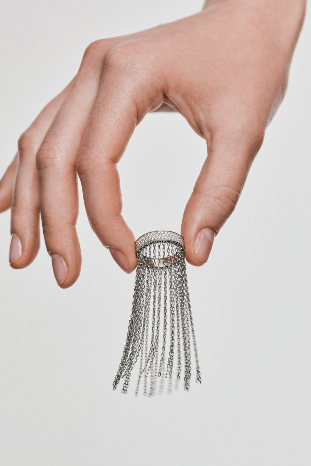 Rings Chainfall Ring, diamonds, white gold with modern design available now