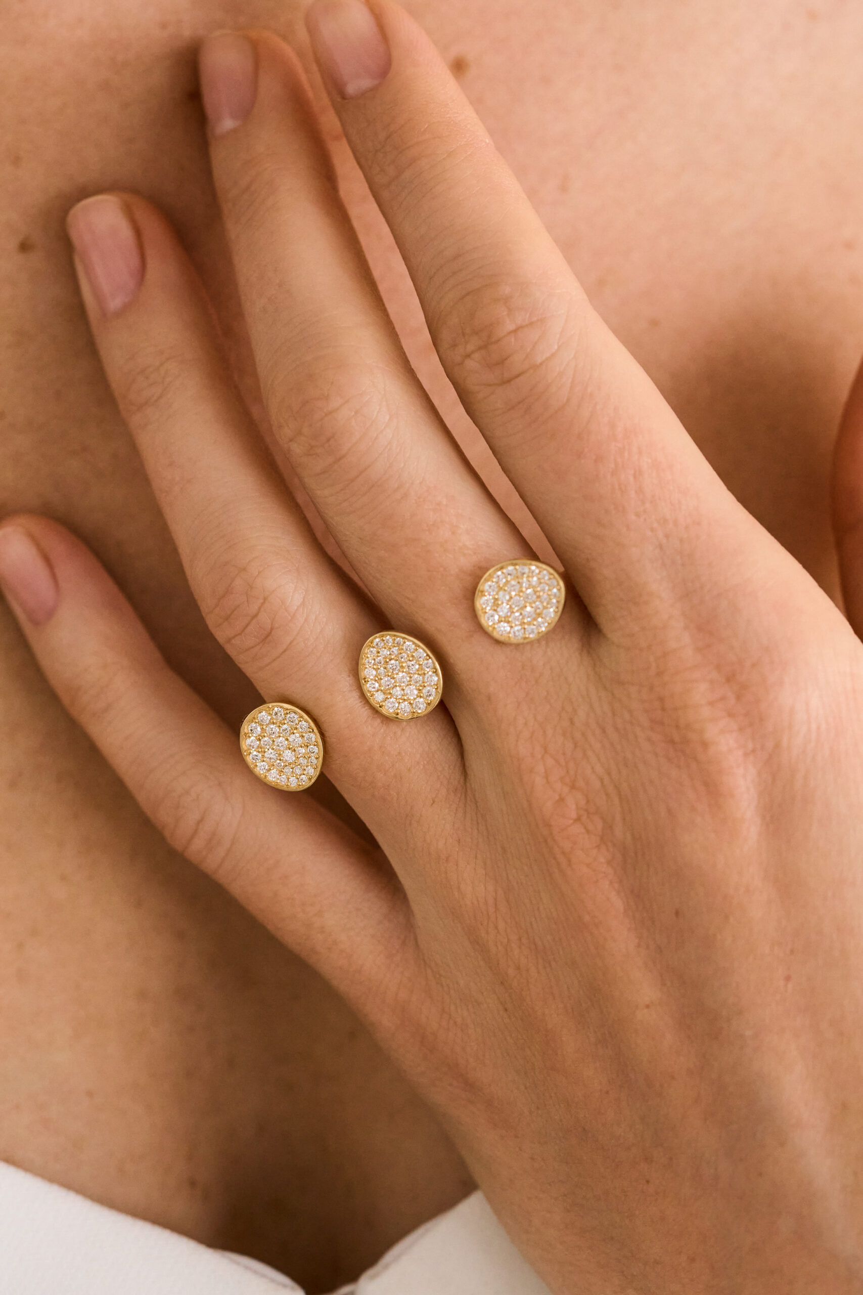 Rings Trio Flat Ring, diamonds, yellow gold available online with expert craftsmanship