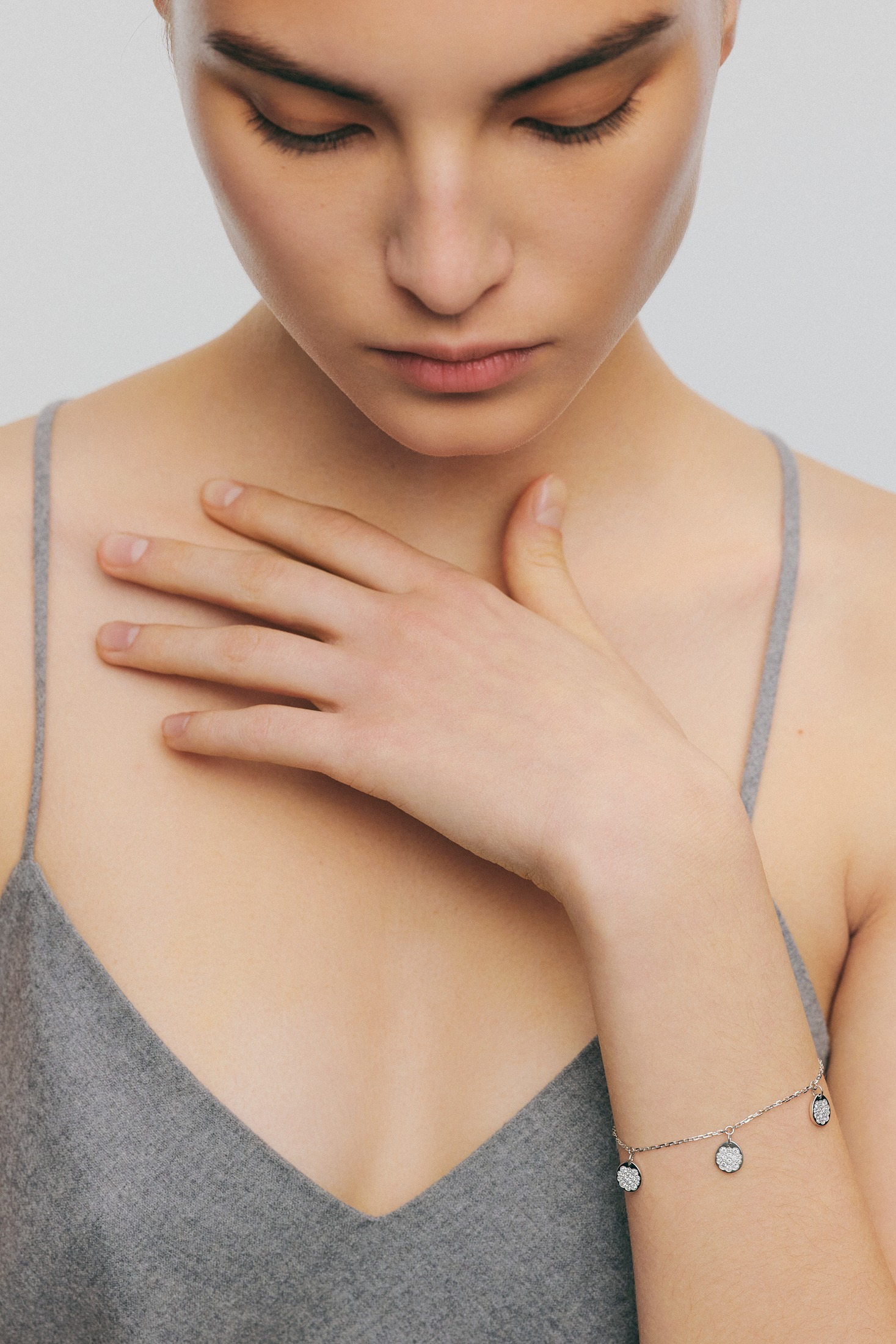 Bracelets Flats Quintet Bracelet, diamonds, white gold with high-end craftsmanship from Guzema