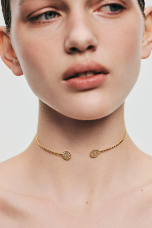 Chokers Flats Choker, diamonds, yellow gold available online with unique design