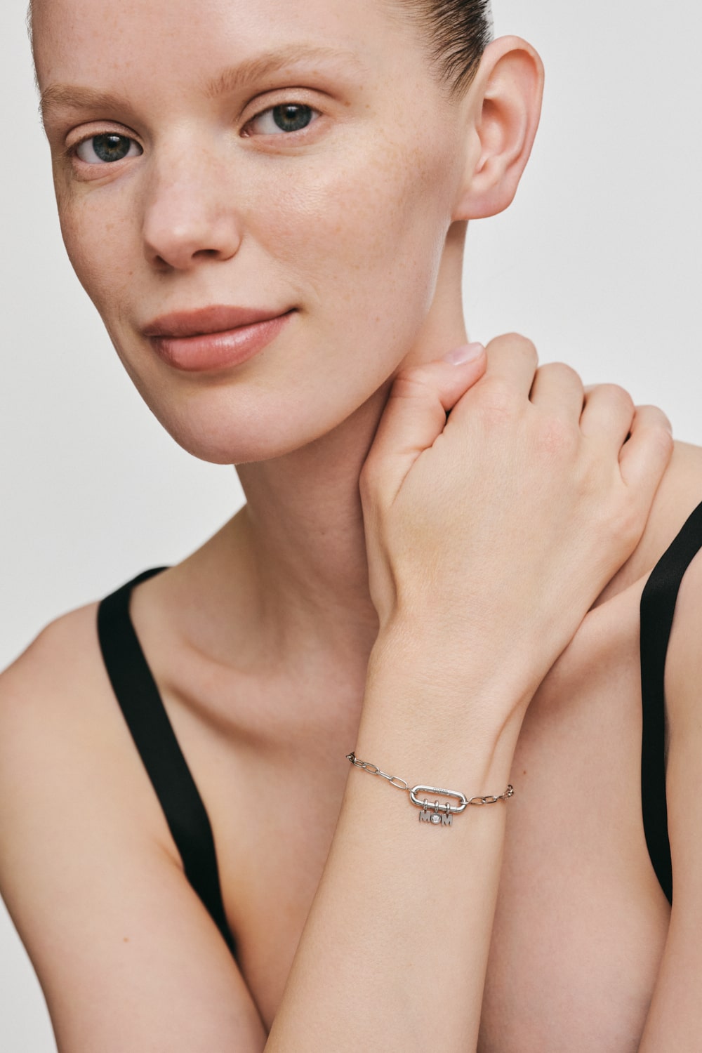 Bracelets MOM Bracelet, diamond, white gold for everyday elegance