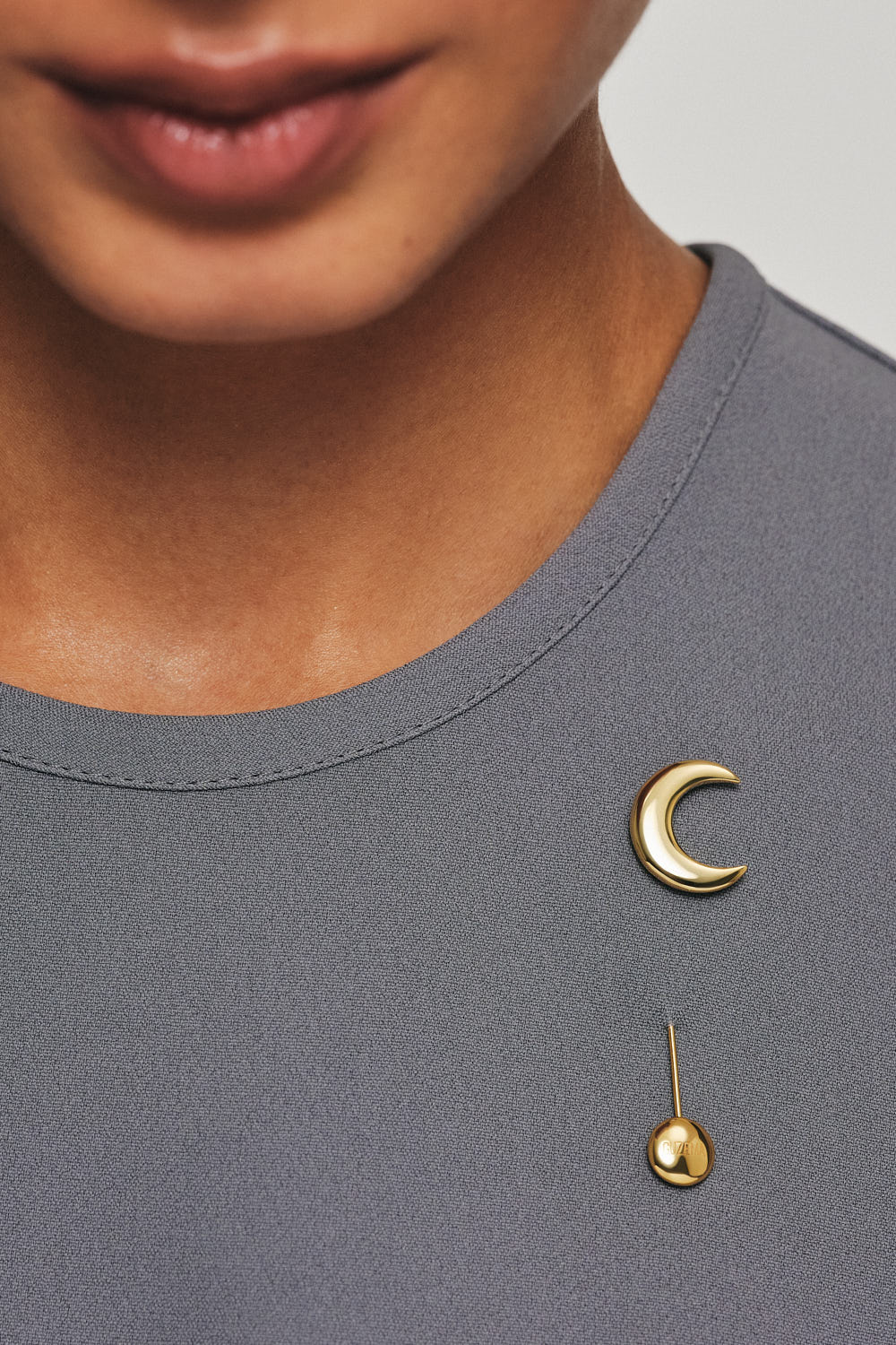 Brooches Moon Brooch, yellow gold with unique touch available online