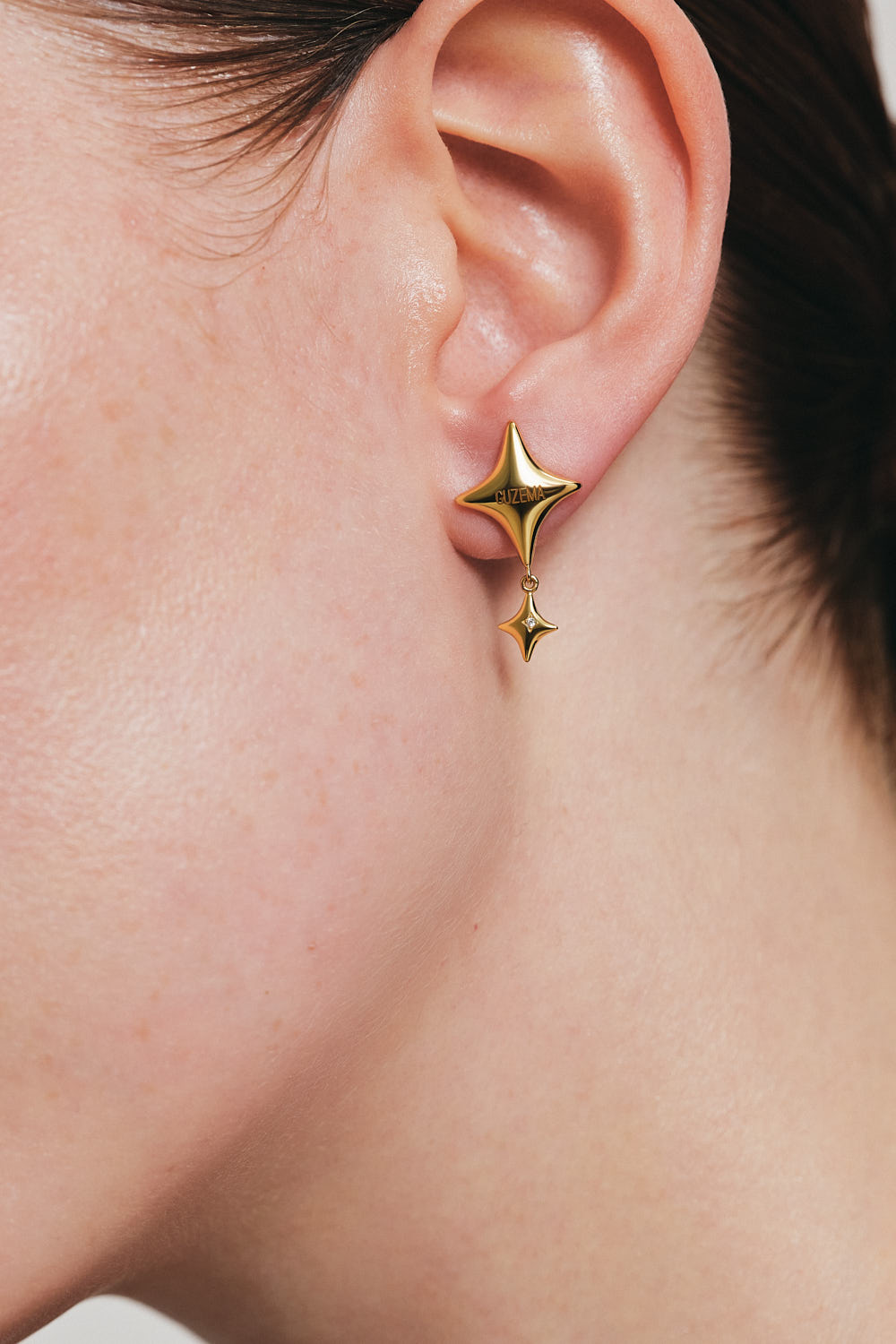Earrings Star Drop Earrings with a diamond, yellow gold for stylish and elegant looks