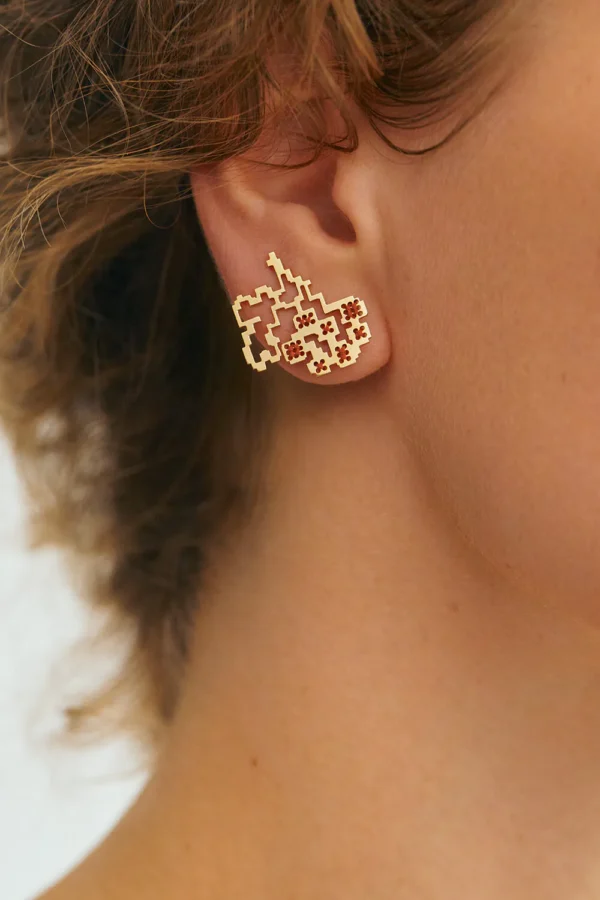 Earrings Kalyna Earrings, yellow gold with timeless design by Guzema