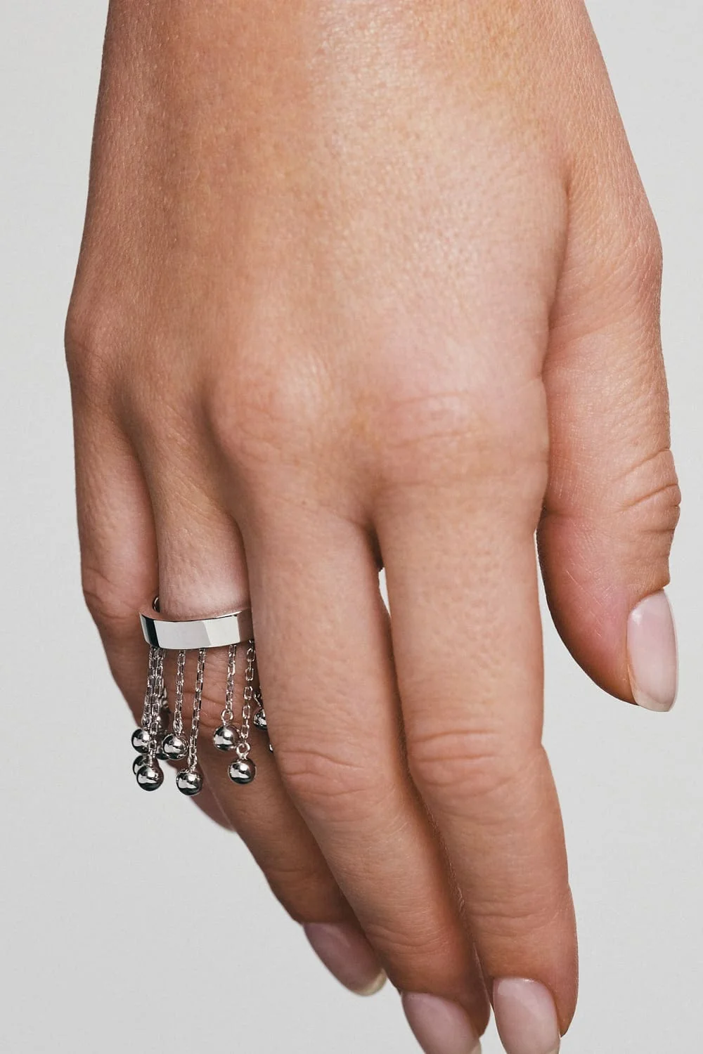 Rings Orbs Chainfall Ring, white gold with modern design available now