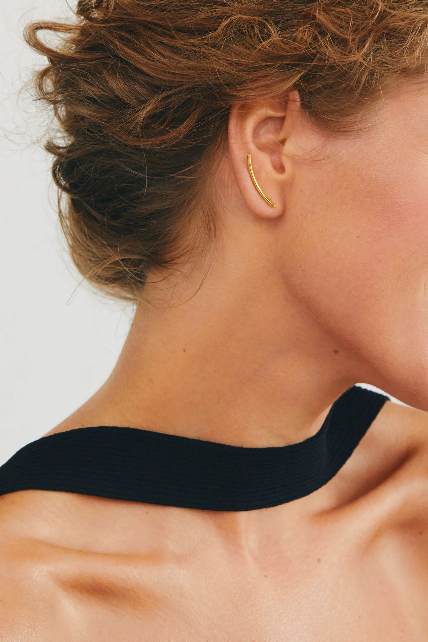 Earrings Arc earrings, yellow gold for a unique and sophisticated look