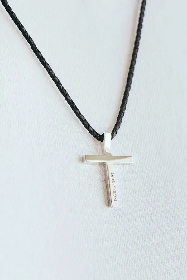 Necklaces Cross, white gold with fast delivery from Guzema