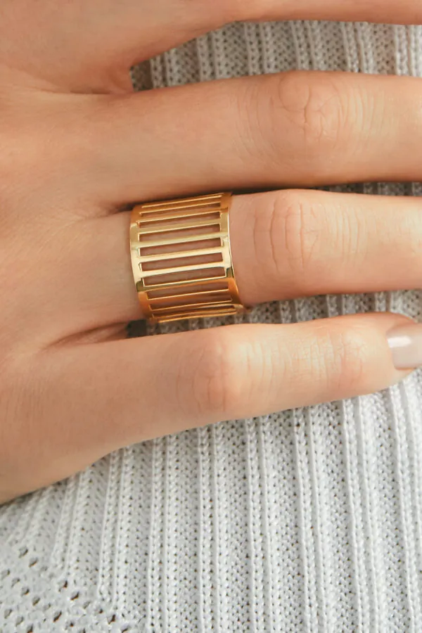 Rings Wide Striped Ring, yellow gold available online with expert craftsmanship