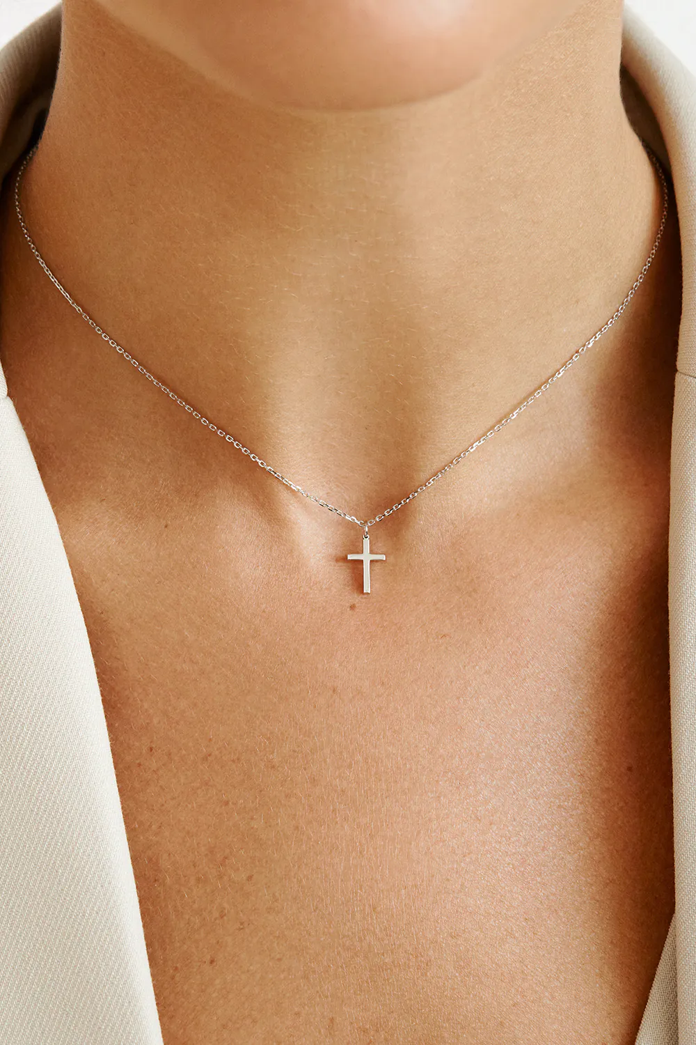 Necklaces Petit Cross, white gold with fast delivery from Guzema