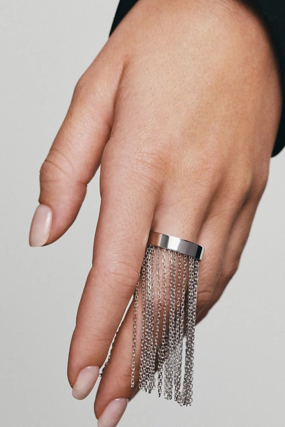 Rings Chainfall Ring, white gold with modern design available now