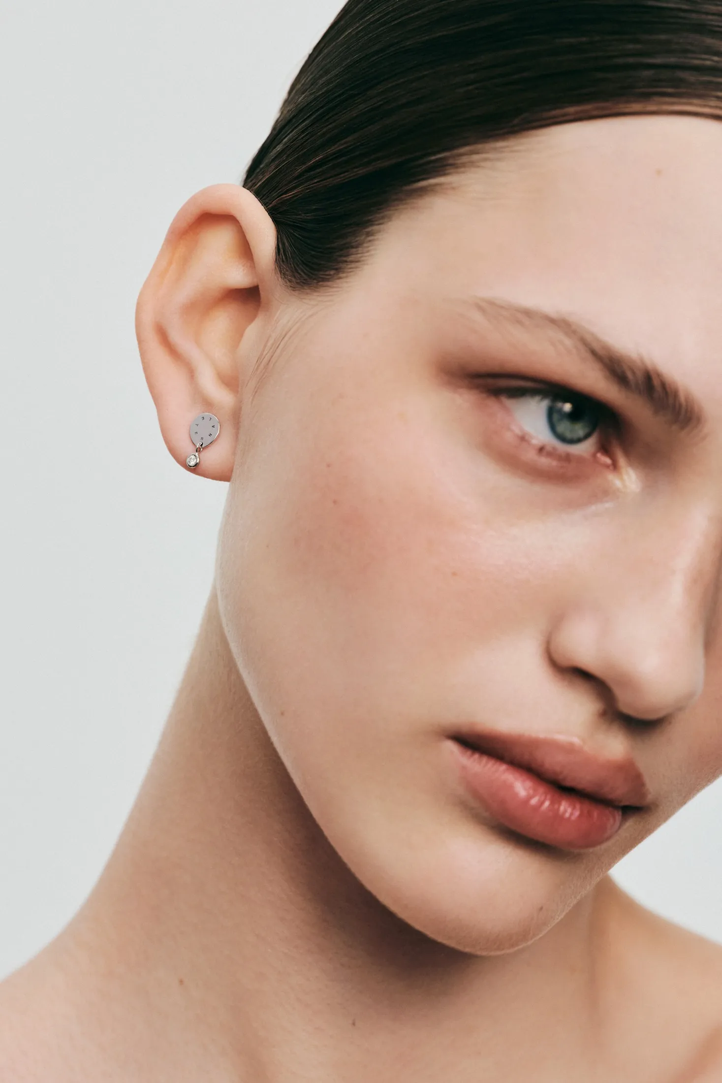 Earrings Solo Diamond Eternal Earrings, white gold for a unique and sophisticated look