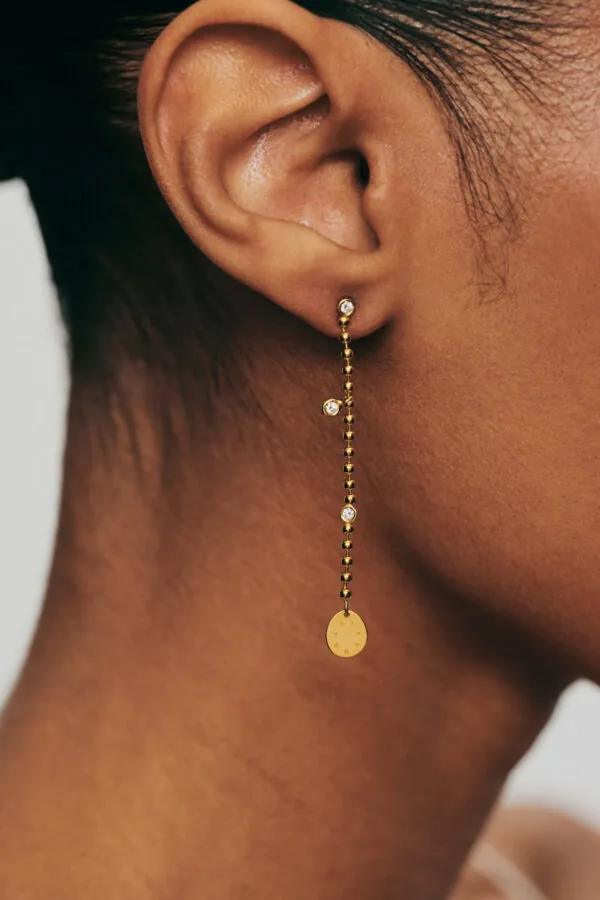 Earrings Solo Chain Eternal Earrings, diamonds, yellow gold with timeless design by Guzema