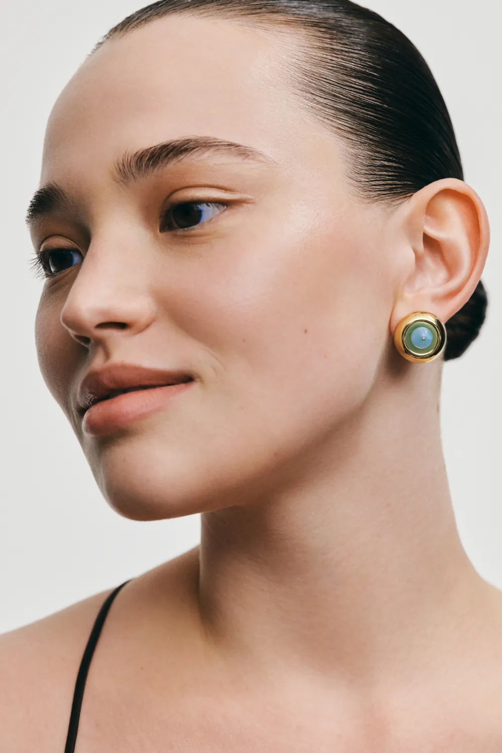 Earrings Celestial Blue Stud Earrings, yellow gold with timeless design by Guzema