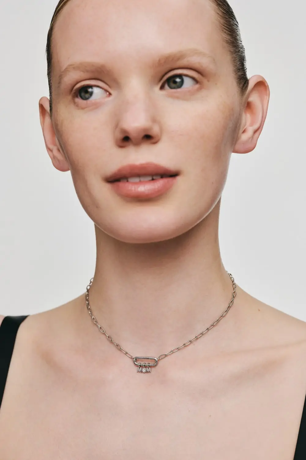 Necklaces MOM Necklace, diamond, white gold with fast delivery from Guzema