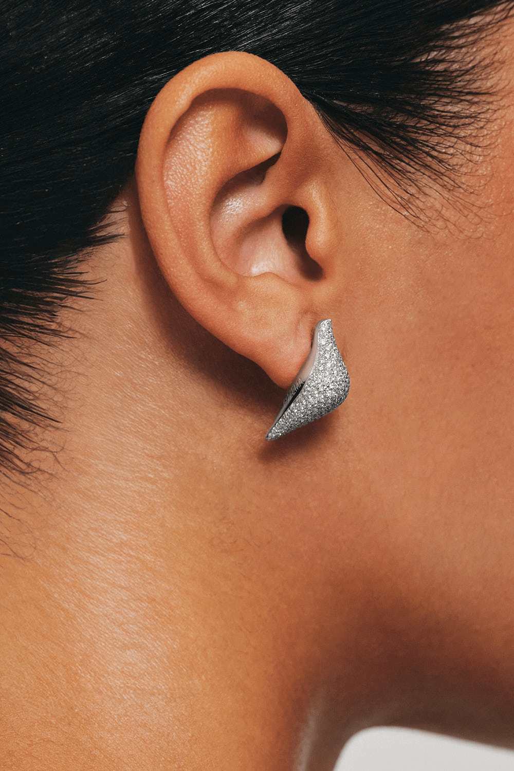 Earrings Bird Girl Stud Earrings, diamonds, white gold with timeless design by Guzema