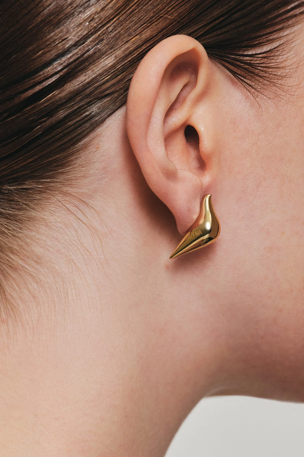 Earrings Bird Girl Stud Earrings, yellow gold for stylish and elegant looks