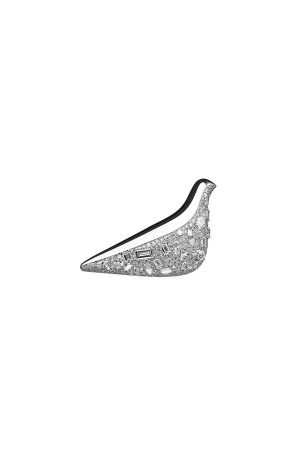 Brooches Bird Girl Brooch, diamonds, white gold for a sophisticated look