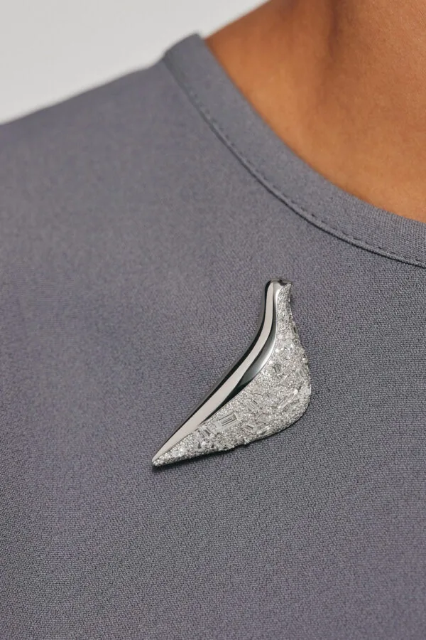 Brooches Bird Girl Brooch, diamonds, white gold with unique touch available online
