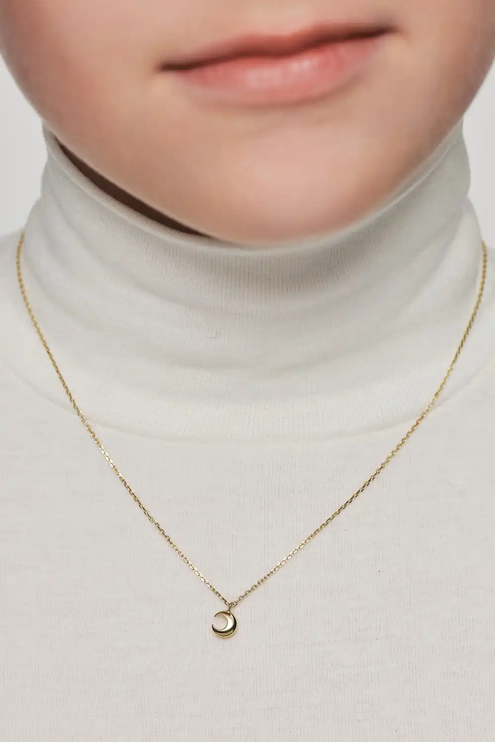 Exclusive Necklaces Mini Moon Pendant, yellow gold from Guzema