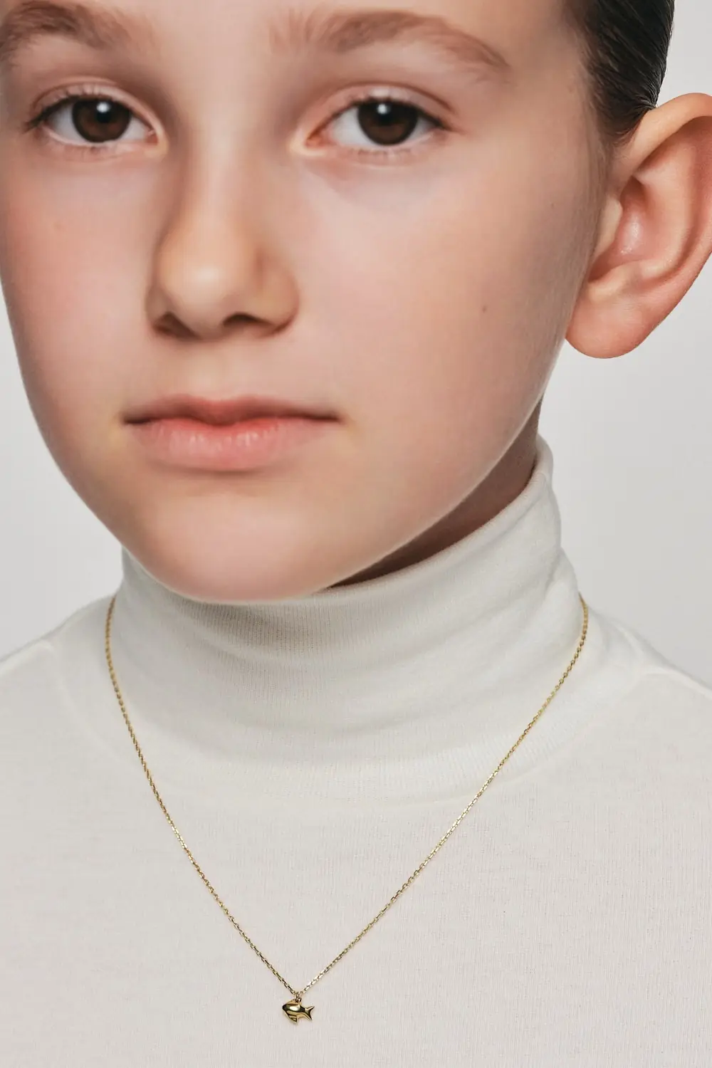 Necklaces Fish Pendant, yellow gold with fast delivery from Guzema